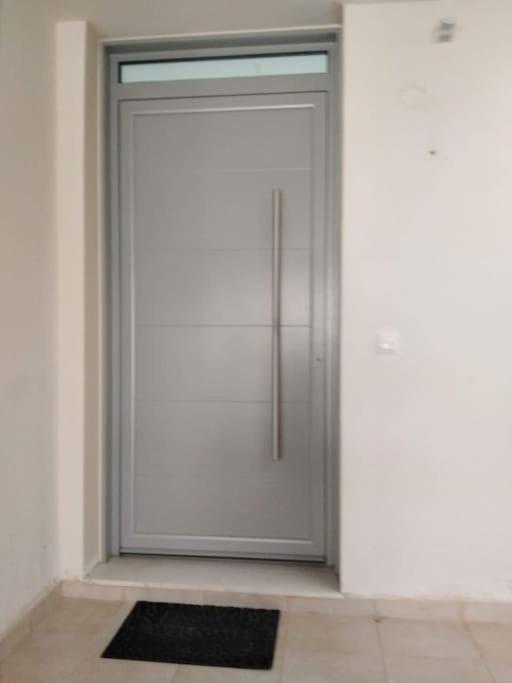 Brand New Spacious Studio Itea Luaran gambar