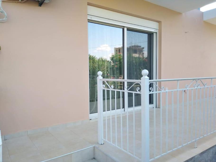 Brand New Spacious Studio Itea Luaran gambar